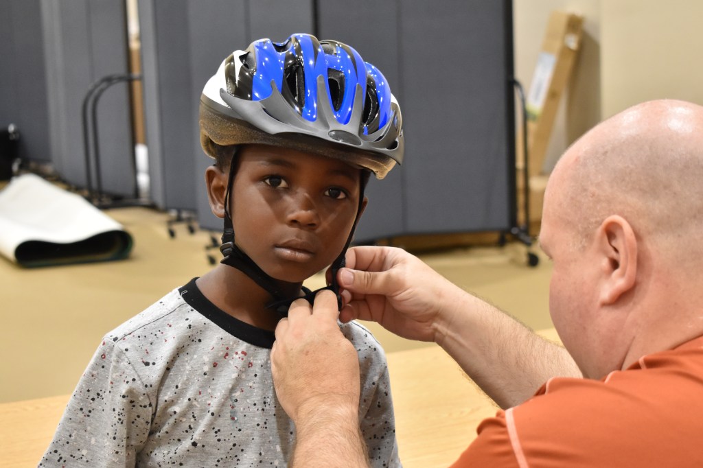free helmet distribution